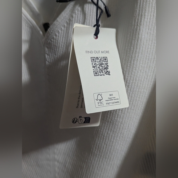 Ted Baker  Tabbiaa white off the shoulder wide leg jumpsuit. Sz 3 - Picture 5 of 16